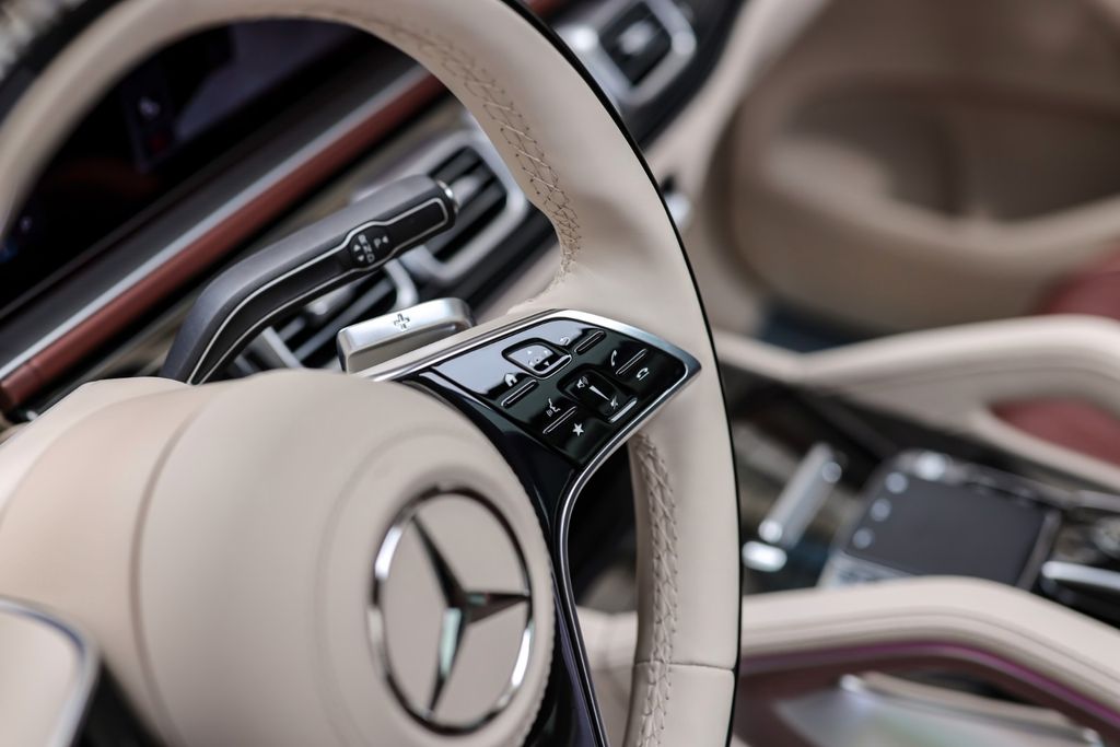 Mercedes-Benz GLS 600