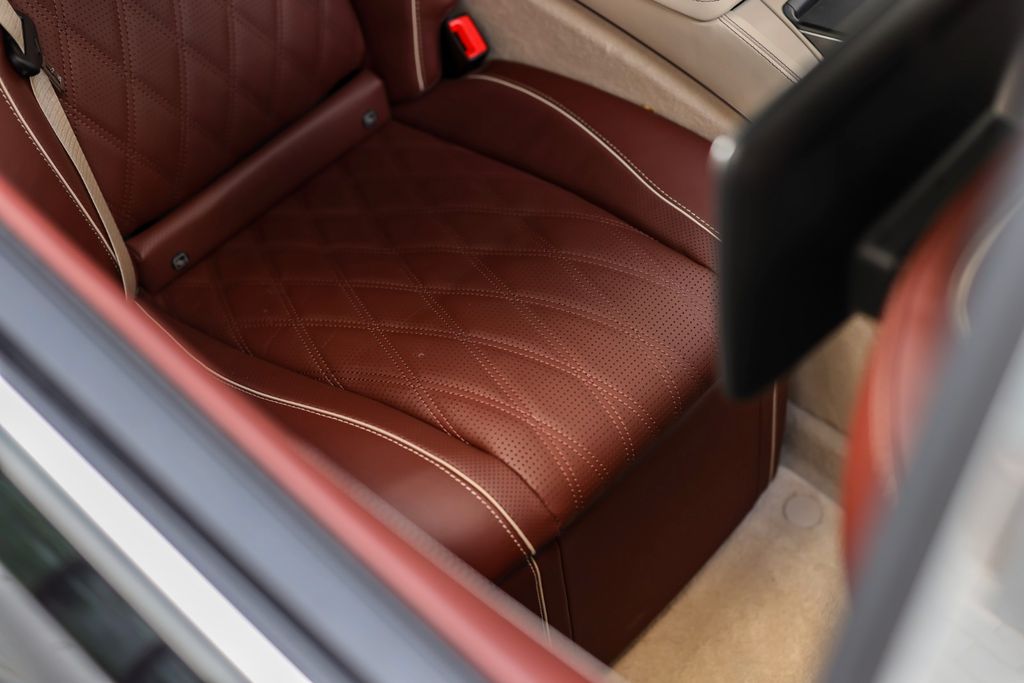 Mercedes-Benz GLS 600