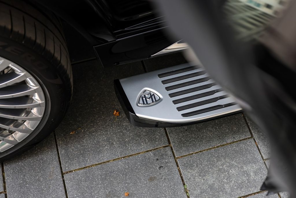 Mercedes-Benz GLS 600