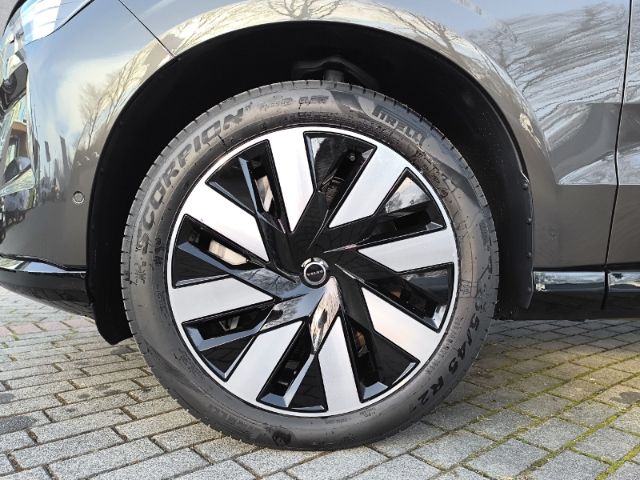Volvo EX90 2025