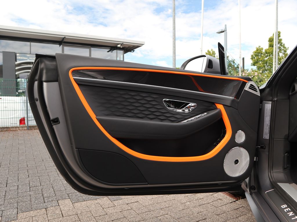 Bentley Continental GTC 2025