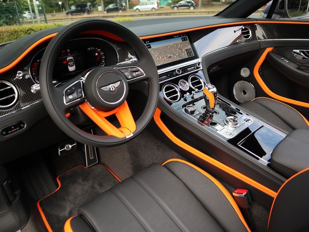 Bentley Continental GTC 2025