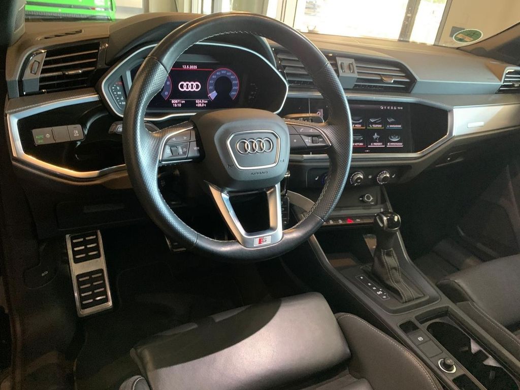 Audi Q3 2021