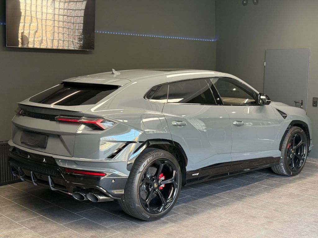Lamborghini Urus 2022