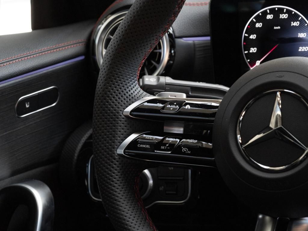 Mercedes-Benz CLA 220 2025