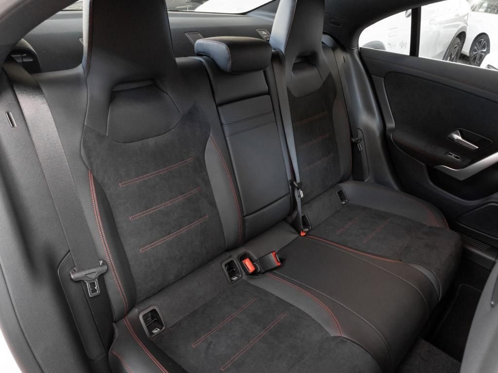 Mercedes-Benz CLA 220 2025