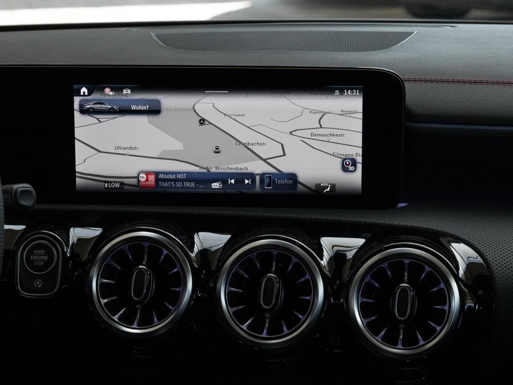 Mercedes-Benz CLA 220 2025