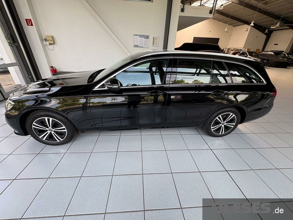 Mercedes-Benz E 220 2022