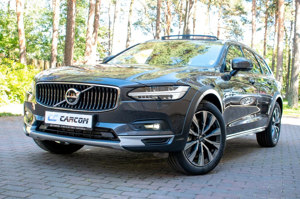 Volvo V90 Cross Country 2024