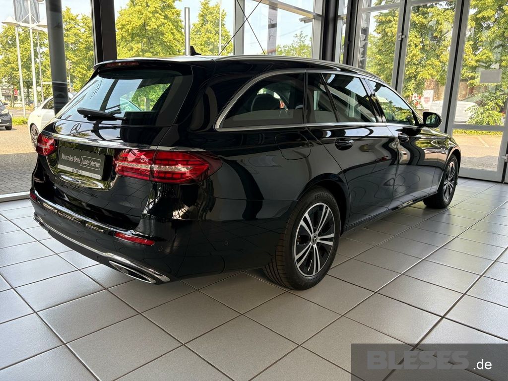 Mercedes-Benz E 220 2022
