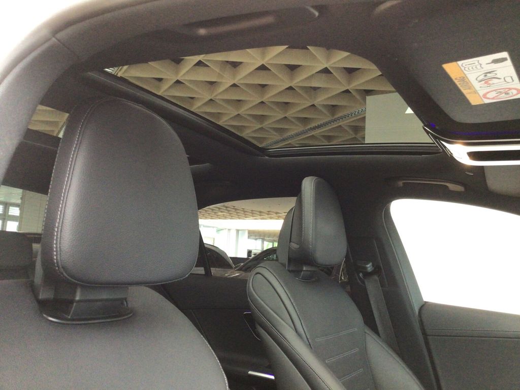 Mercedes-Benz C 300 2024