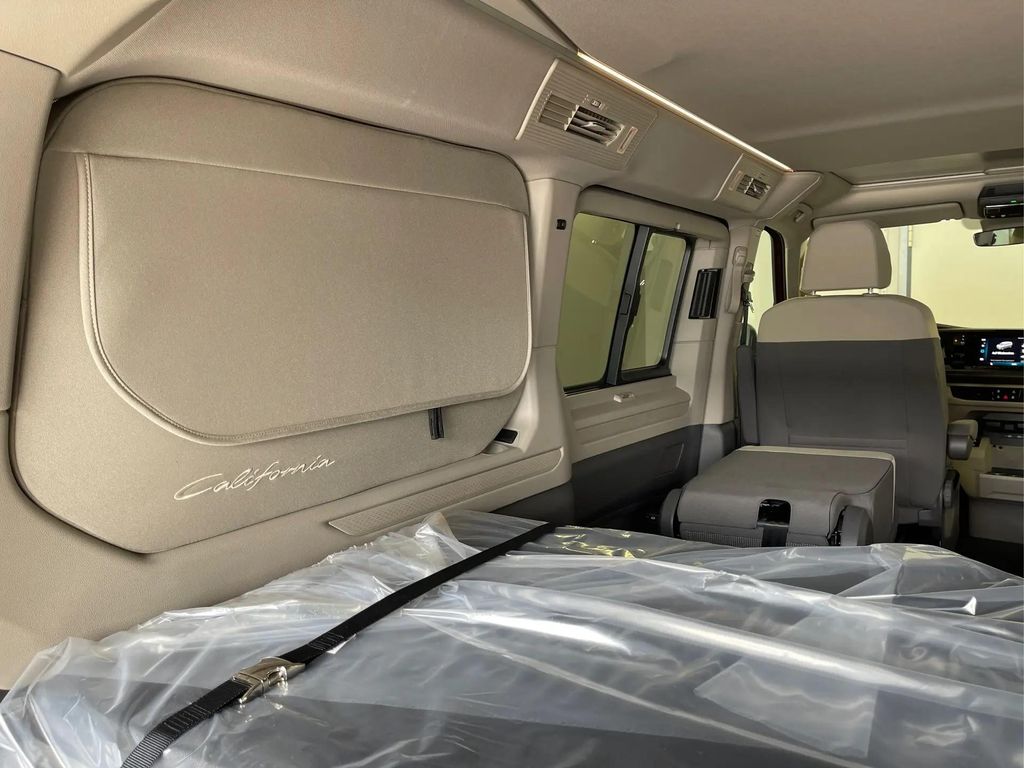 Volkswagen T7 California