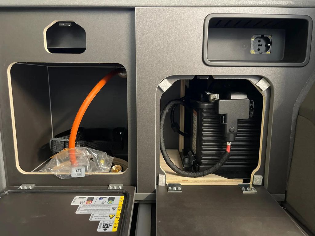 Volkswagen T7 California