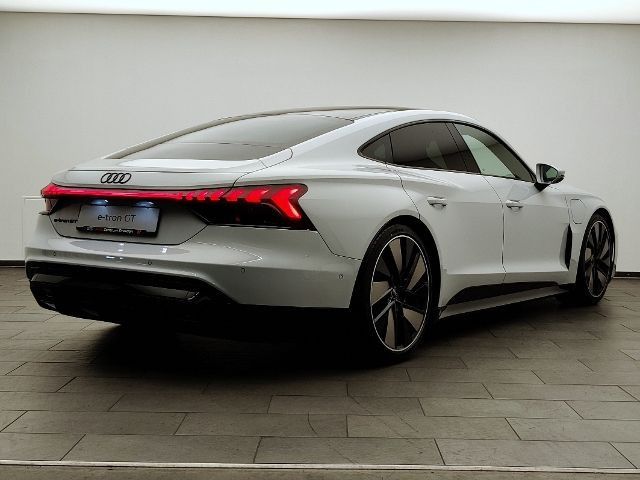 Audi e-tron GT 2024