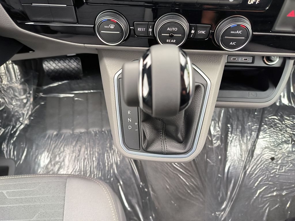 Volkswagen T6 California 2024