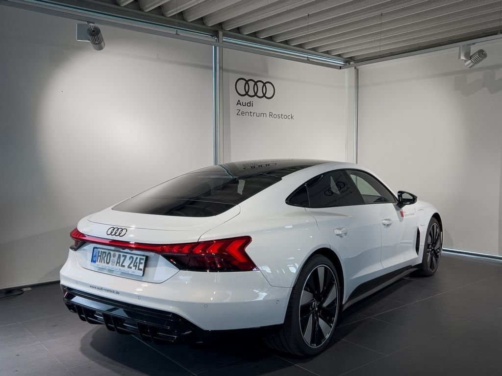 Audi e-tron GT 2024