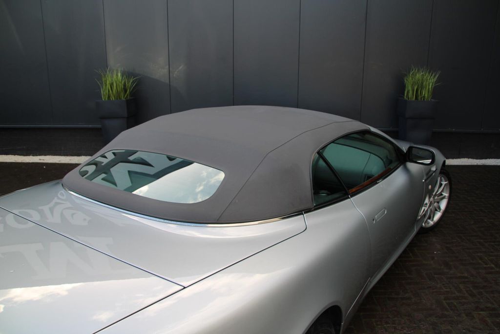 Aston Martin DB9 2006