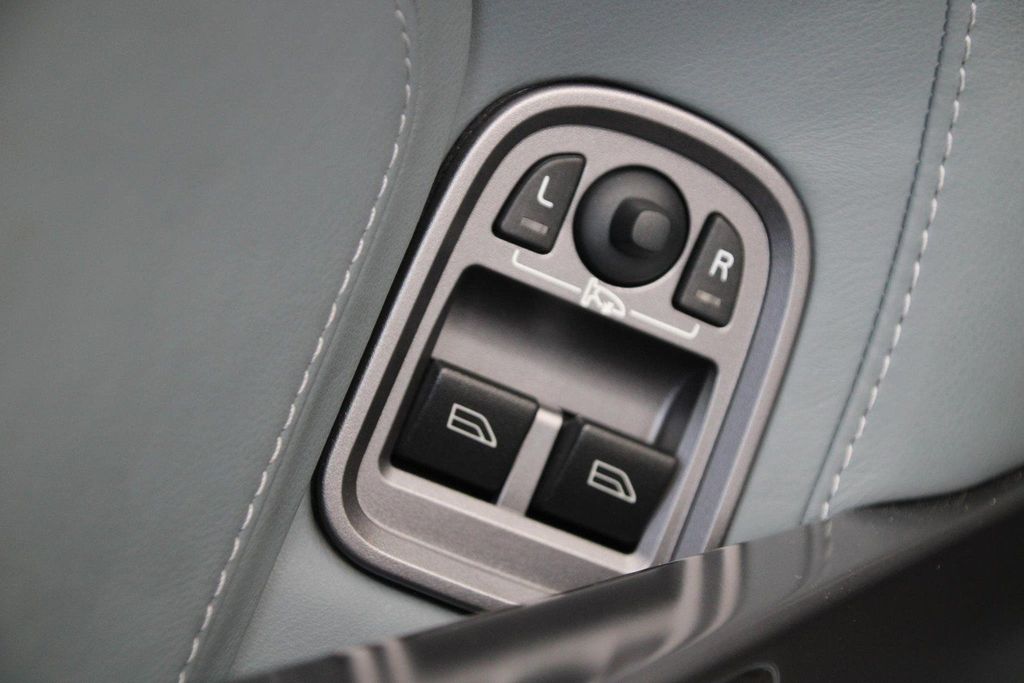 Aston Martin DB9 2006