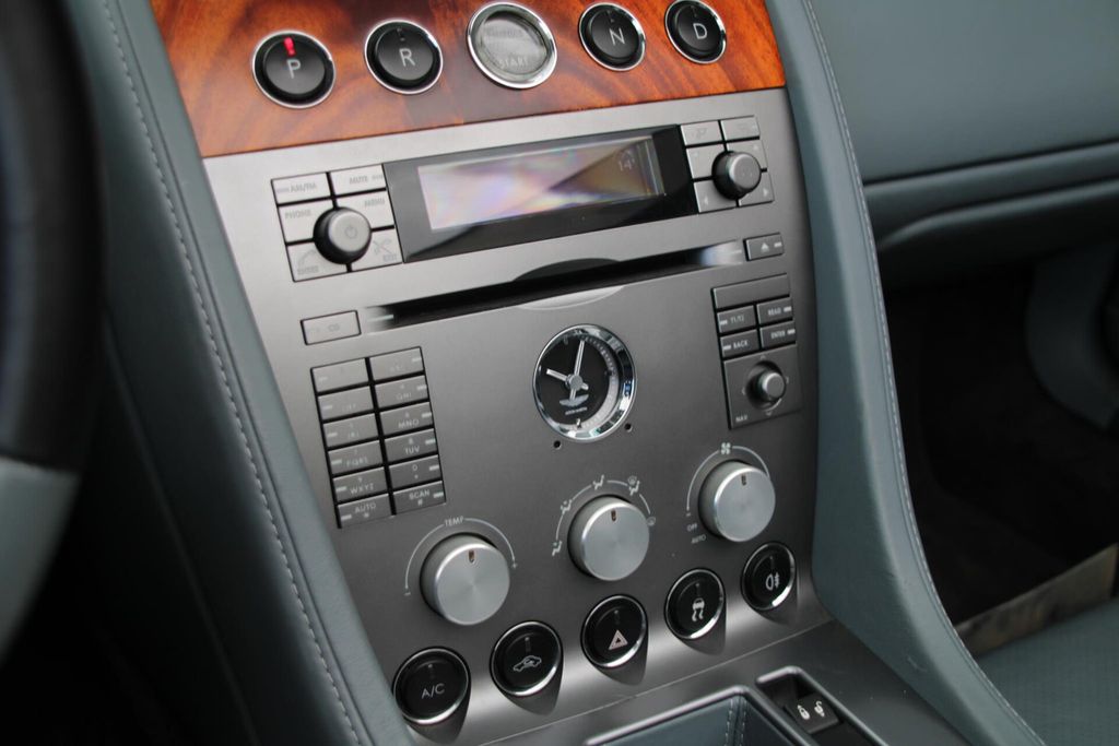 Aston Martin DB9 2006