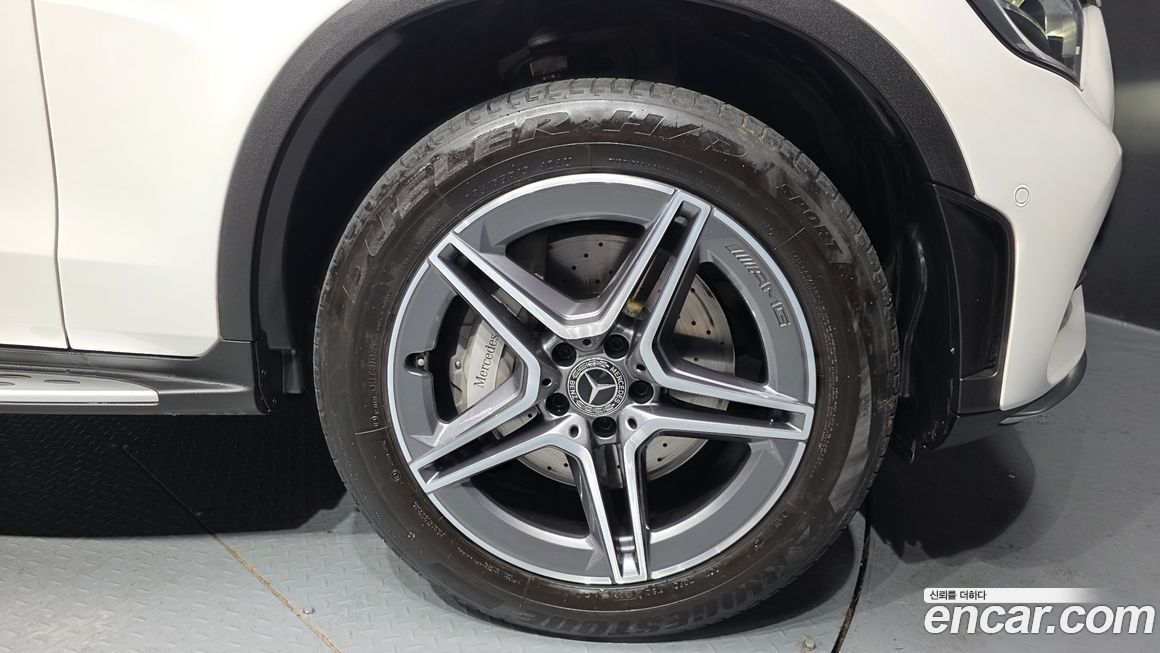 Mercedes-Benz GLC-Class 2022