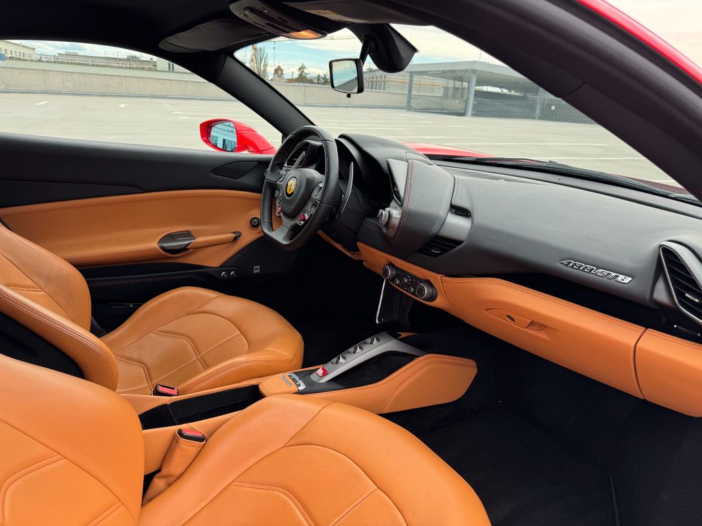 Ferrari 488 GTB 2016