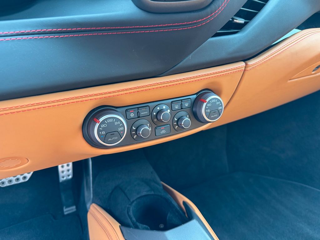 Ferrari 488 GTB 2016