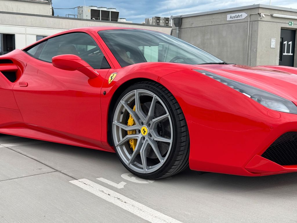 Ferrari 488 GTB 2016