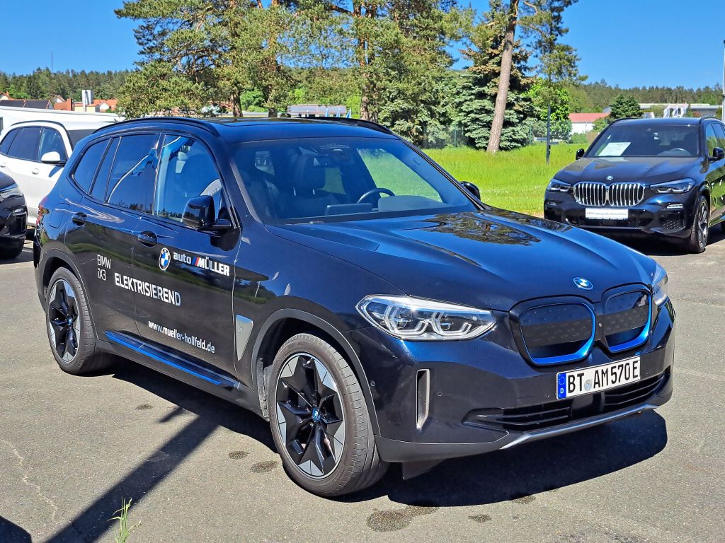 BMW iX3 2021