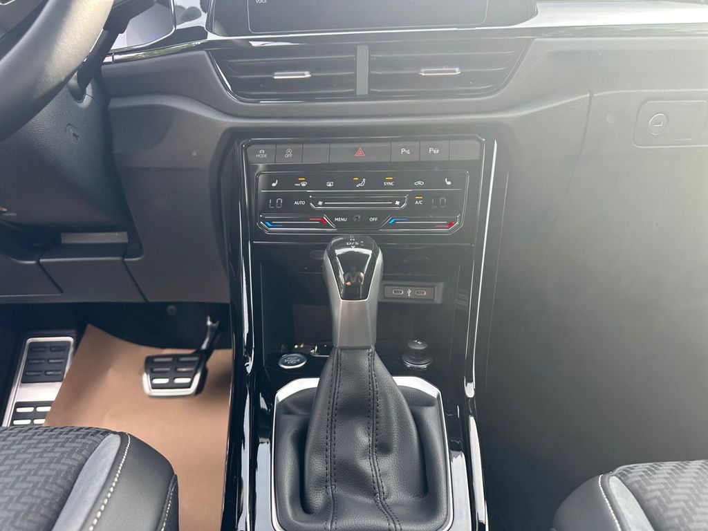 Volkswagen T-Roc 2025