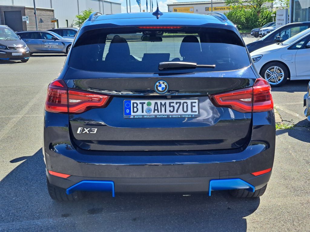 BMW iX3 2021