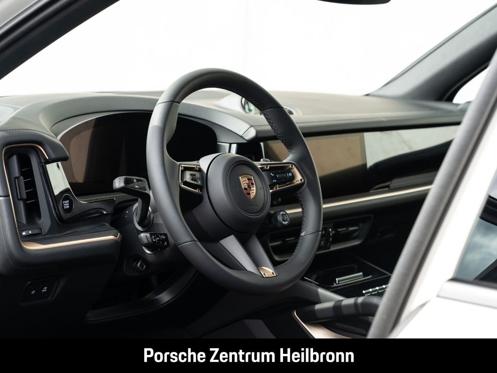 Porsche Cayenne 2025