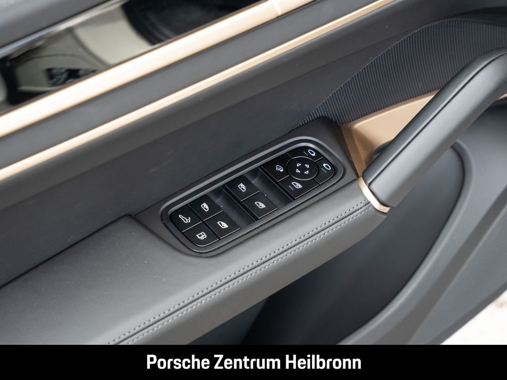 Porsche Cayenne 2025