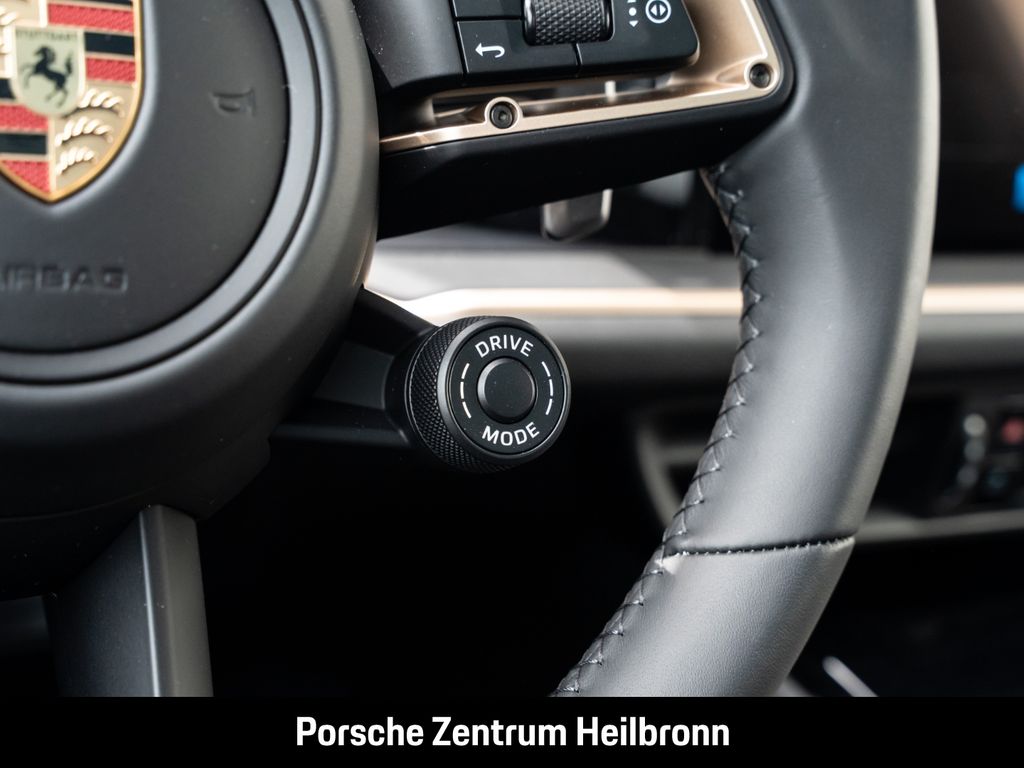 Porsche Cayenne 2025