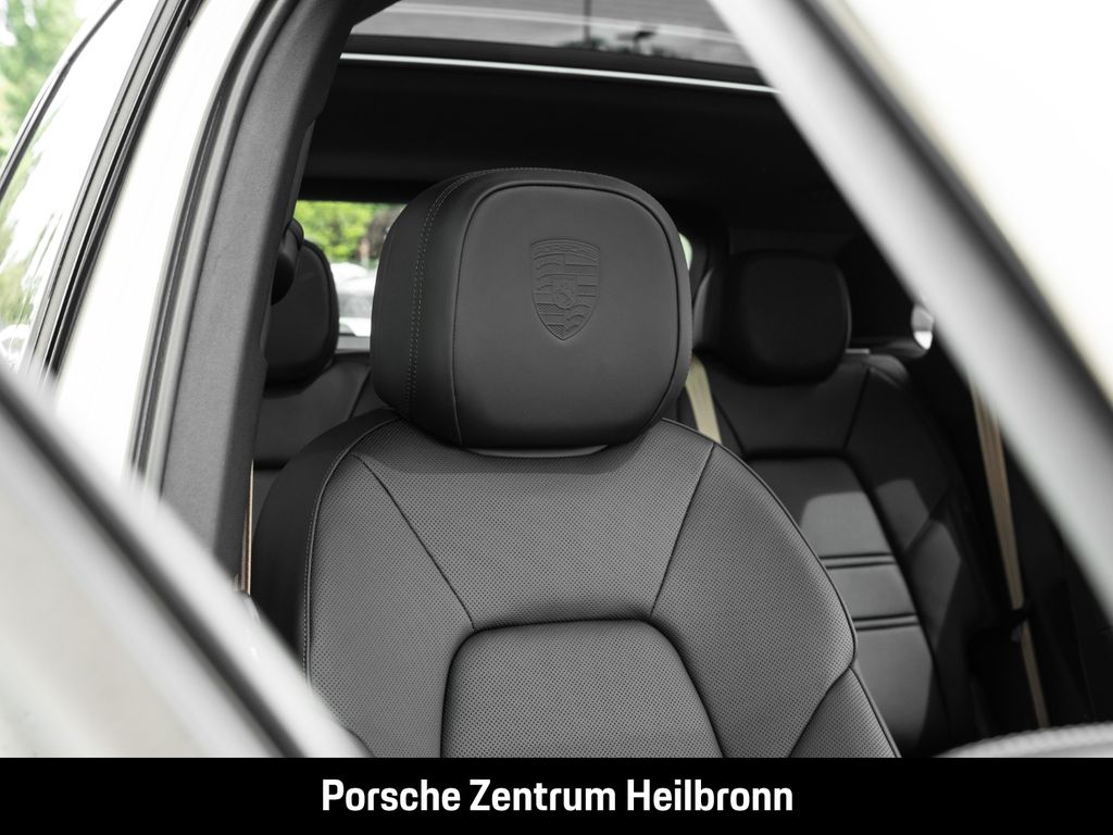 Porsche Cayenne 2025