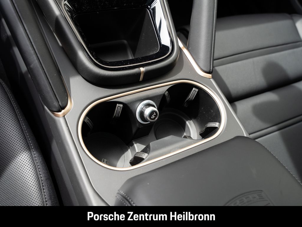 Porsche Cayenne 2025