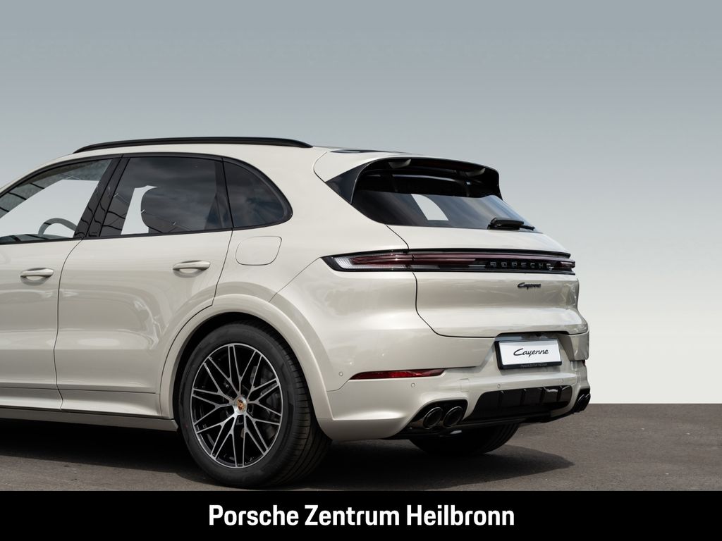Porsche Cayenne 2025