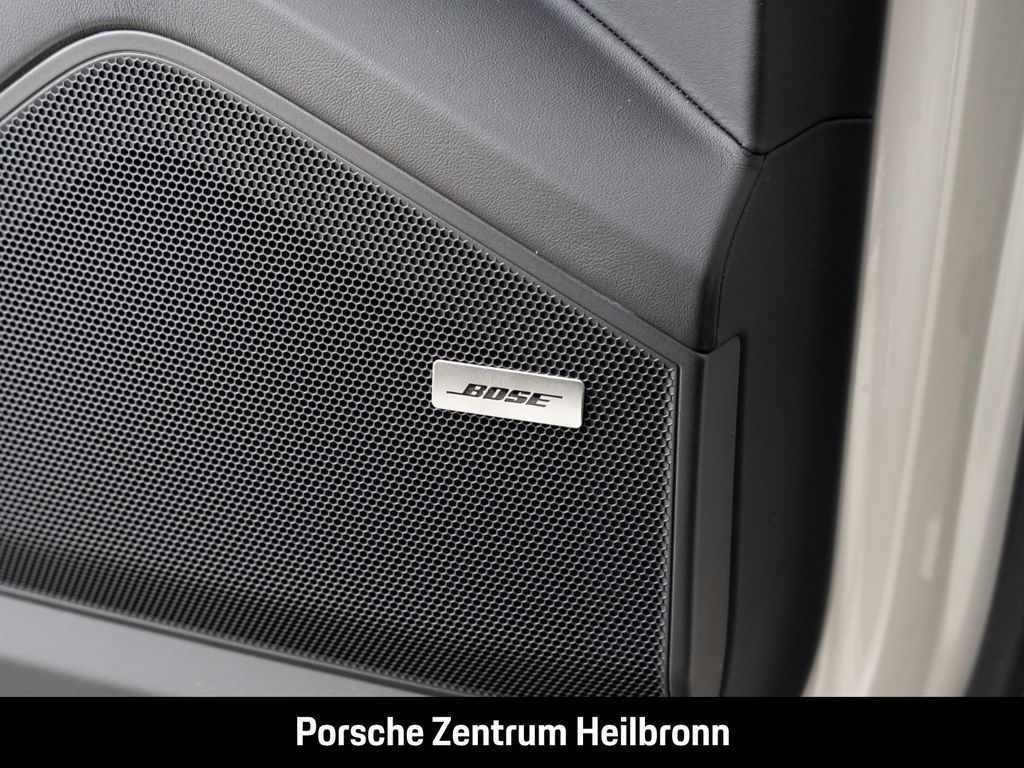 Porsche Cayenne 2025