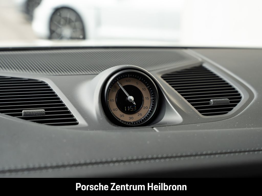 Porsche Cayenne 2025