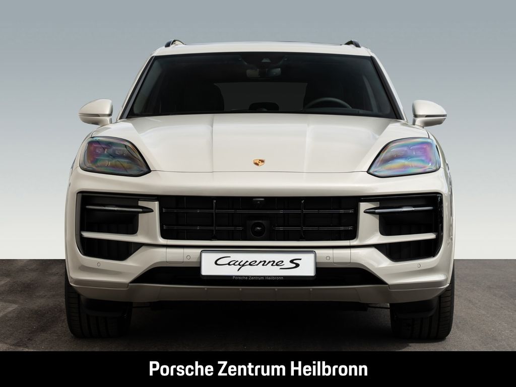 Porsche Cayenne 2025