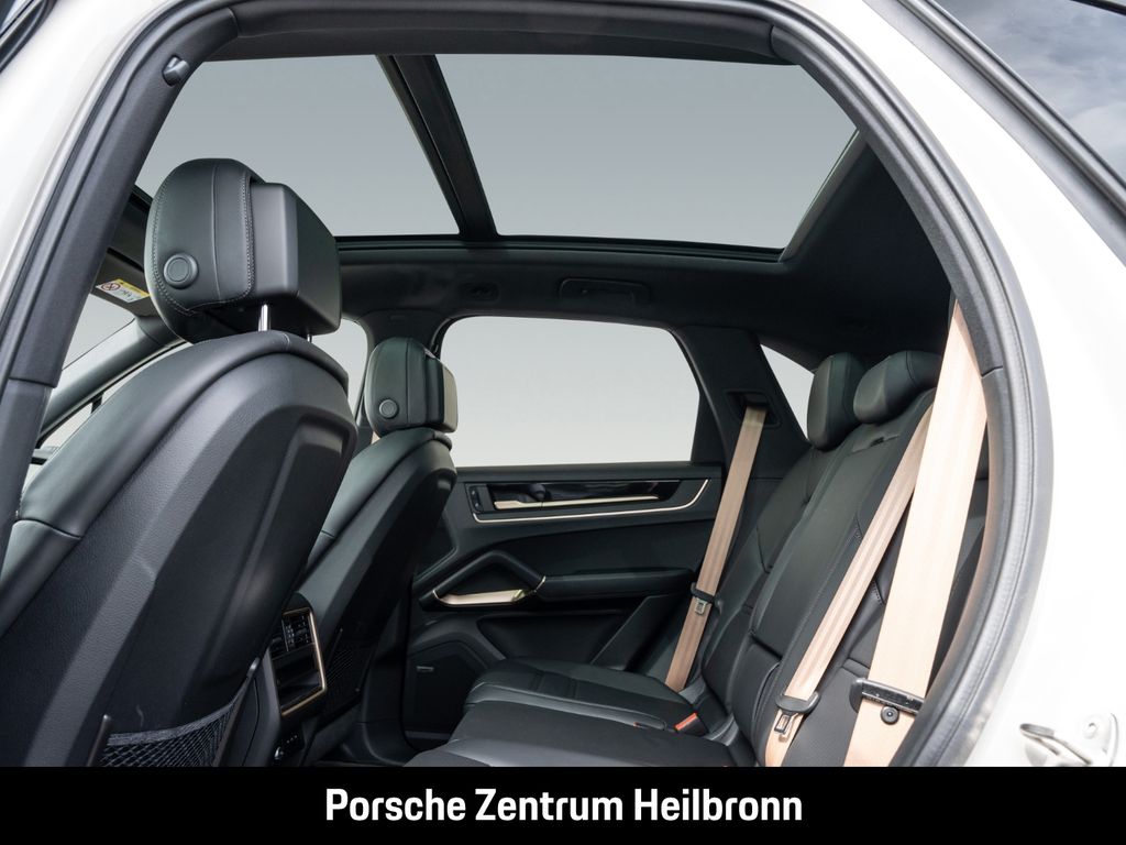 Porsche Cayenne 2025