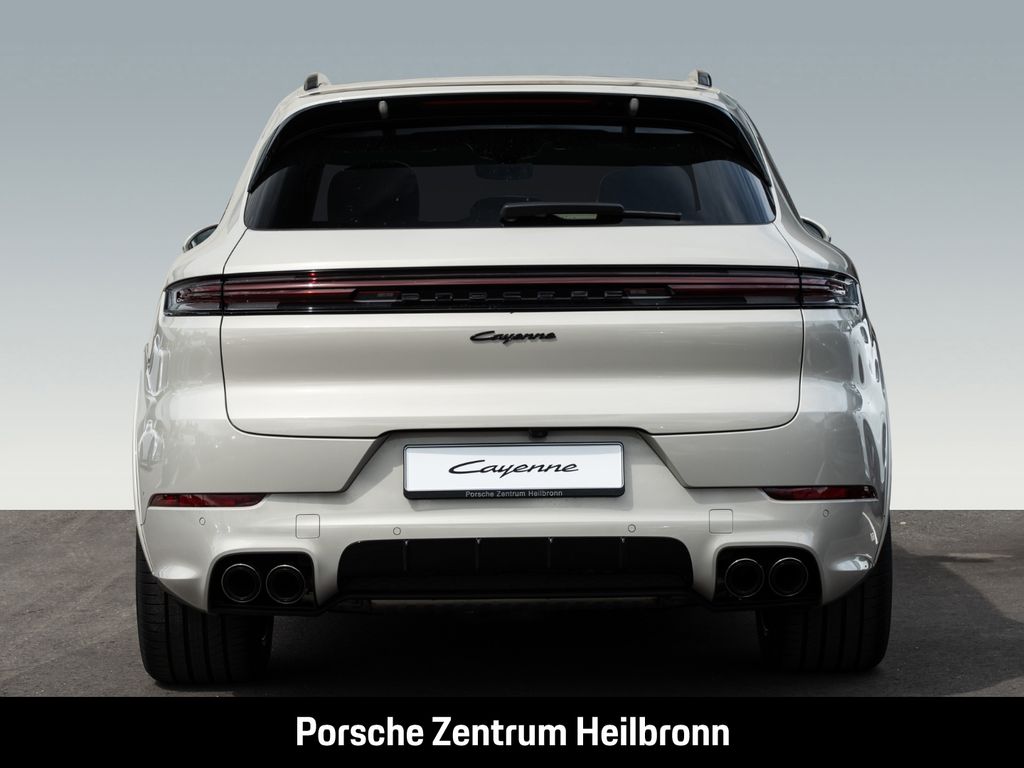 Porsche Cayenne 2025