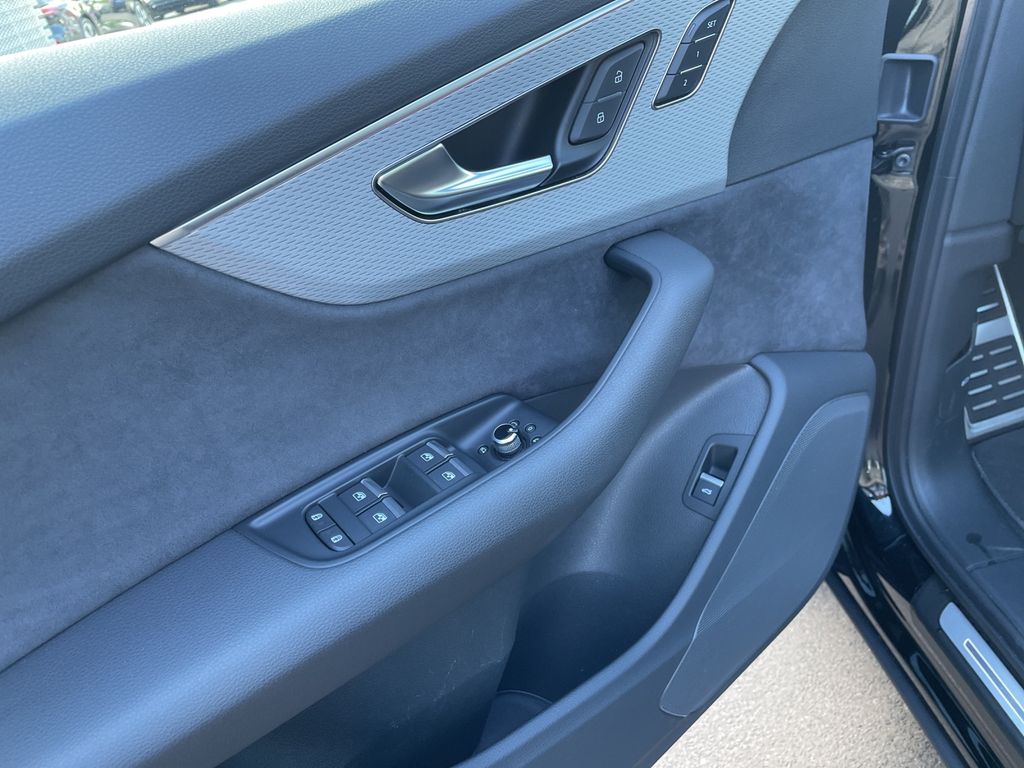 Audi SQ7 2024
