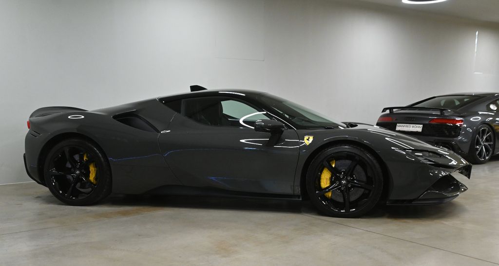Ferrari SF90 2022