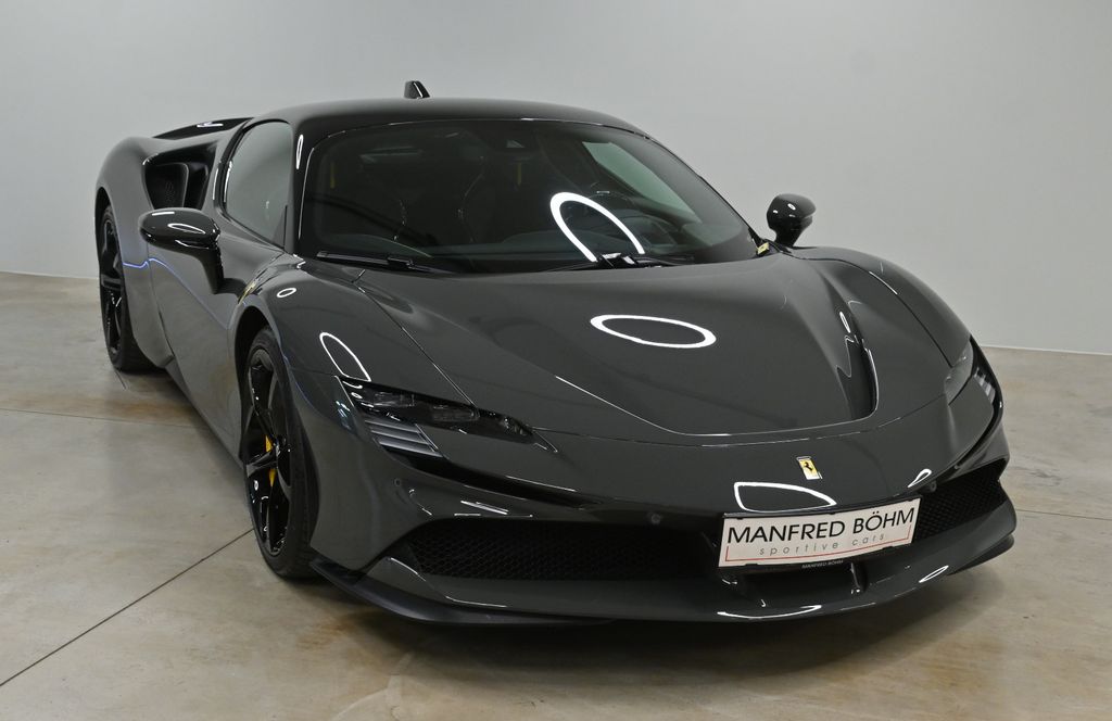 Ferrari SF90 2022