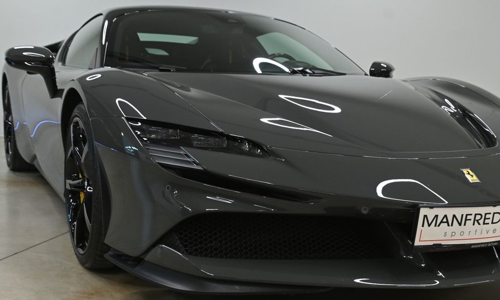 Ferrari SF90 2022