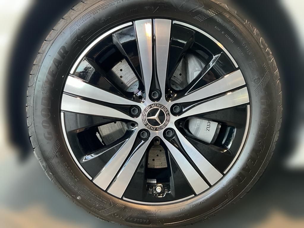 Mercedes-Benz C 300 2025