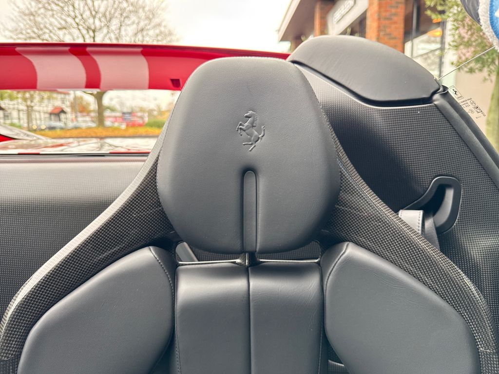 Ferrari 296 GTS 2023