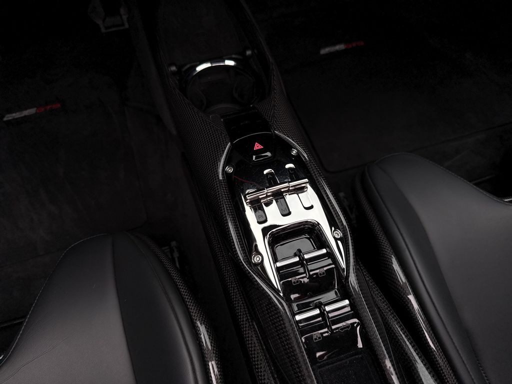 Ferrari 296 GTS 2023