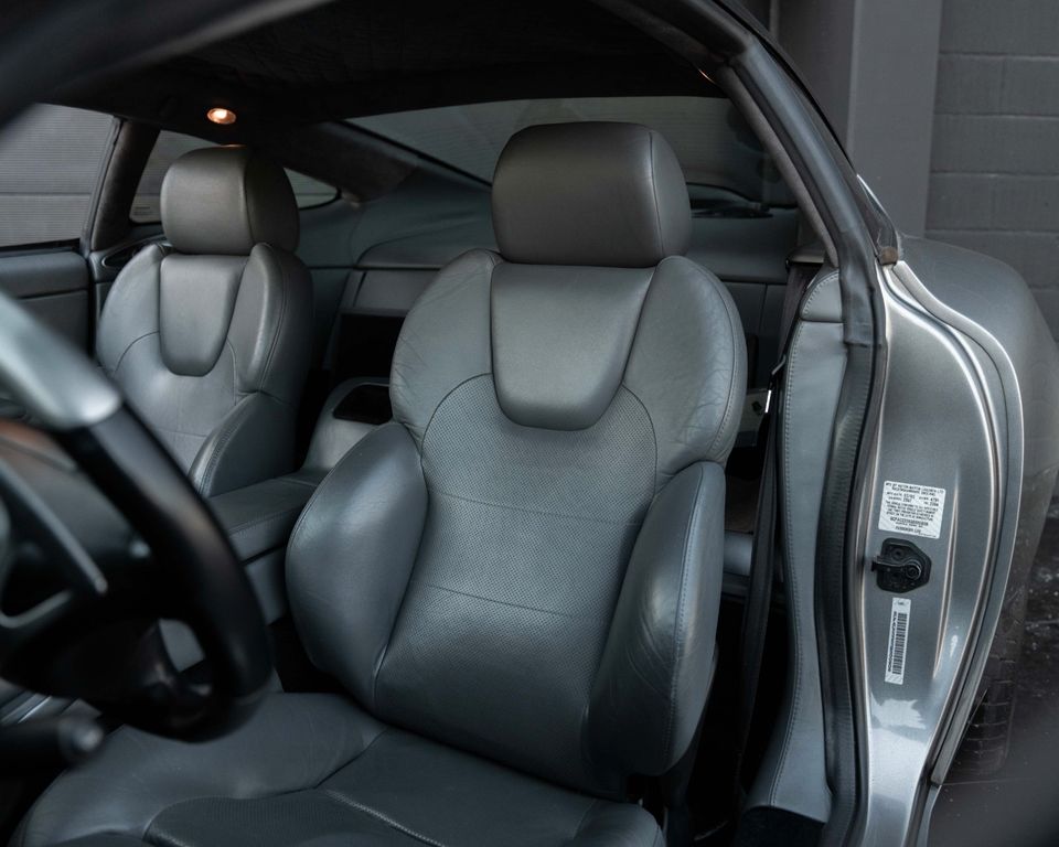 Aston Martin Vanquish 2003