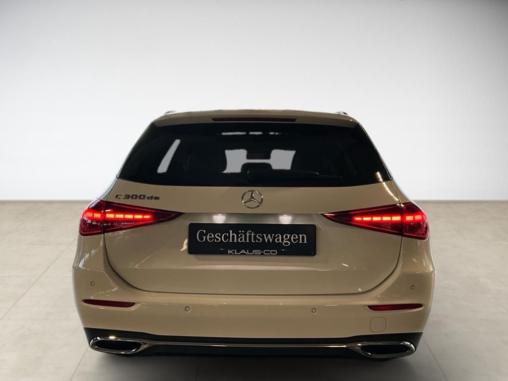Mercedes-Benz C 300 2025